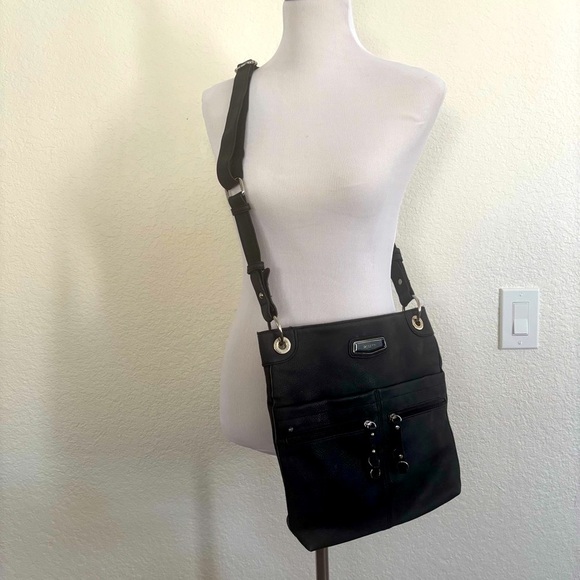 Rosetti Black Crossbody Bag with Adjustable Strap and Casual Design - Picture 1 of 11